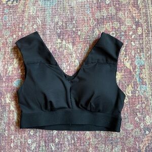 Tommie Copper V NeckWomen’s Black Compression Sports Bra in size Small Znergy